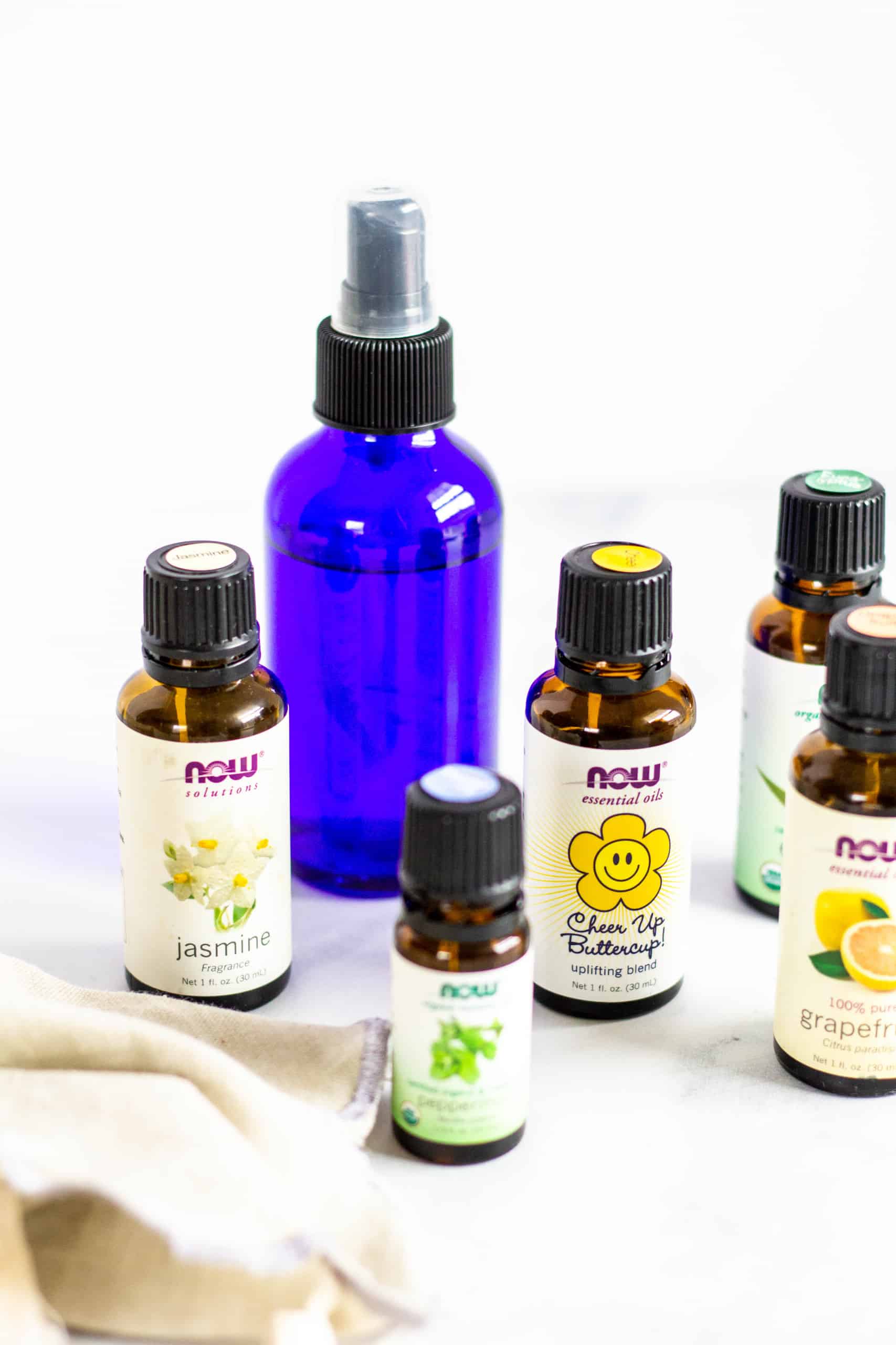 DIY Essential Oil Room Spray #cleanliving #tararochfordnutrition