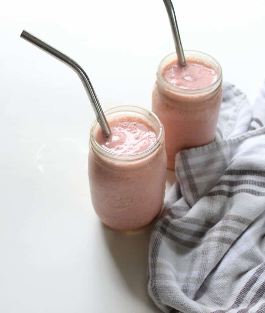 low FODMAP Strawberry Kefir Smoothie - gluten free, grain free