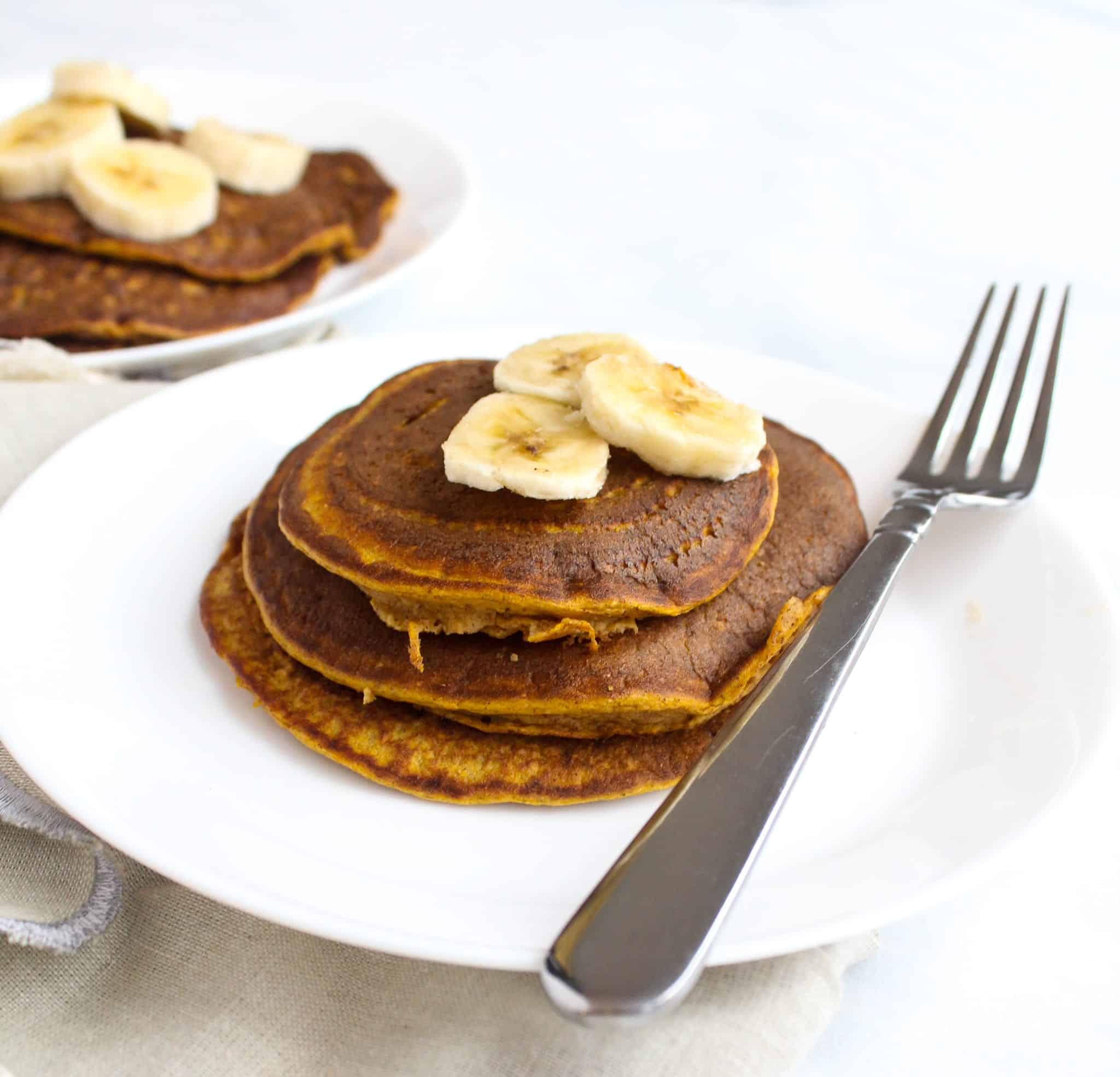 Pumpkin Blender Pancakes for One - #glutenfree #dairyfree #lowfodmap #breakfast #college #pumpkin