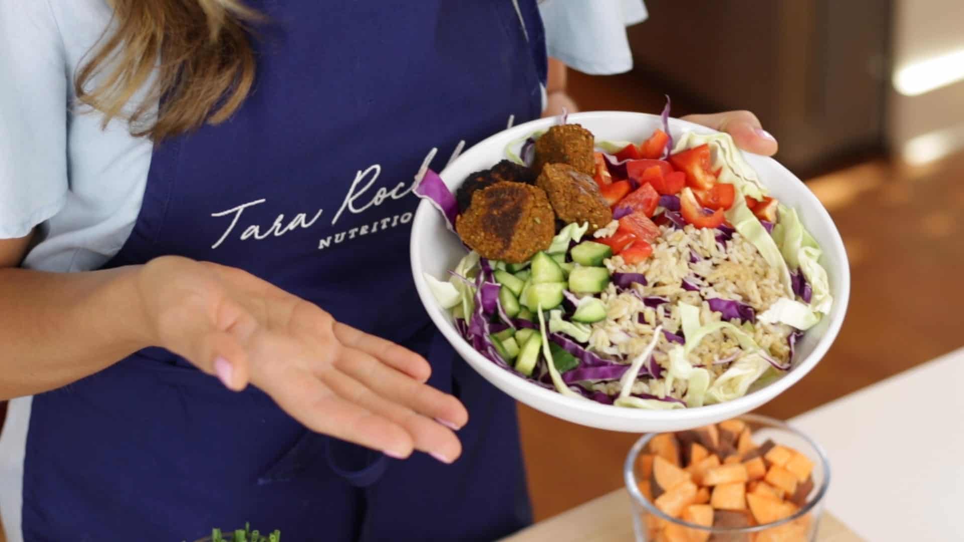 Sweet Potato Falafel Bowl - The 14 Day Elimination Diet #allergyfree #foodallergies #eliminationdiet #tararochfordnutrition