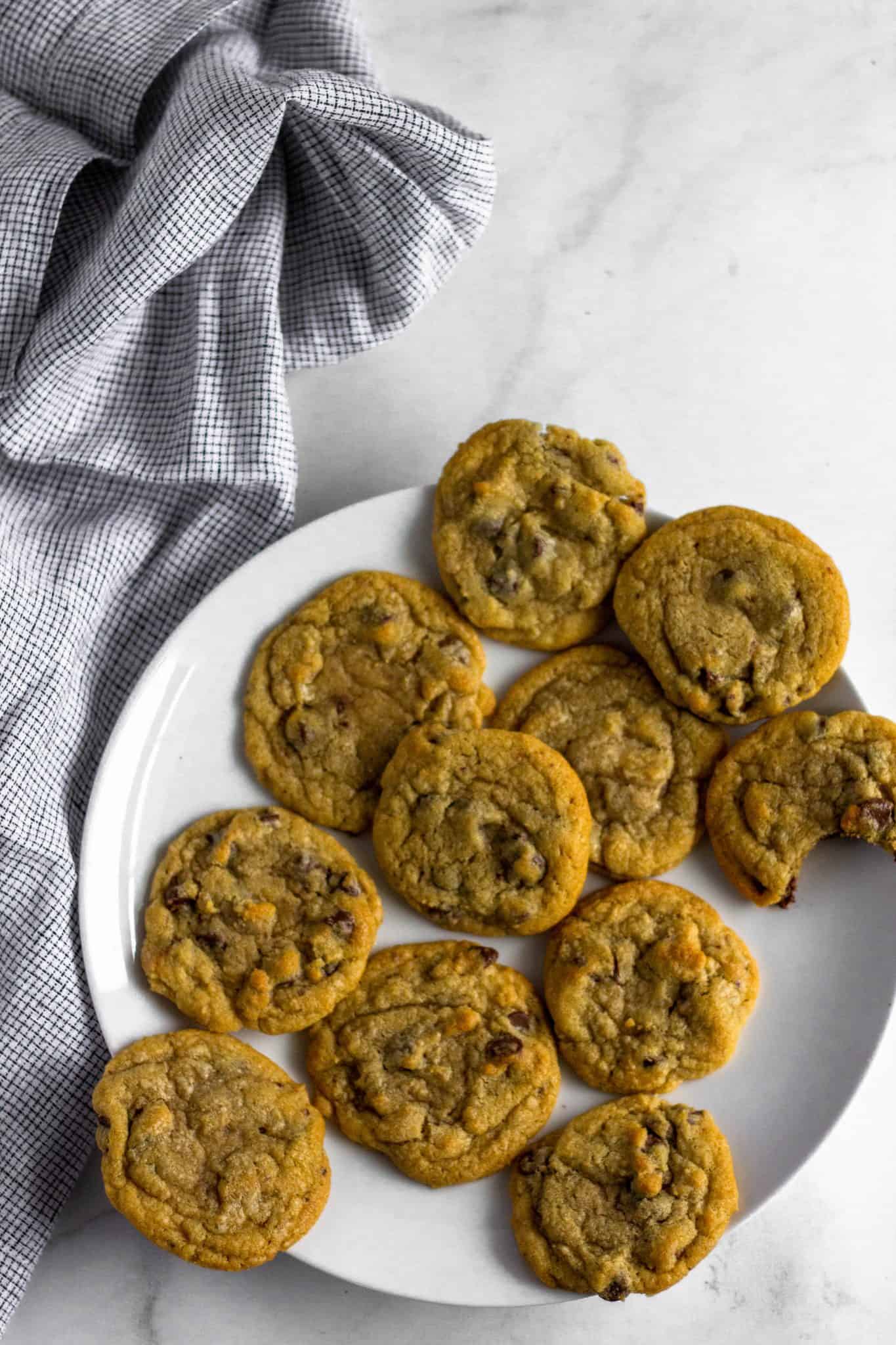 The Best Chocolate Chip Cookies #chocolatechipcookies #tararochfordnutrition