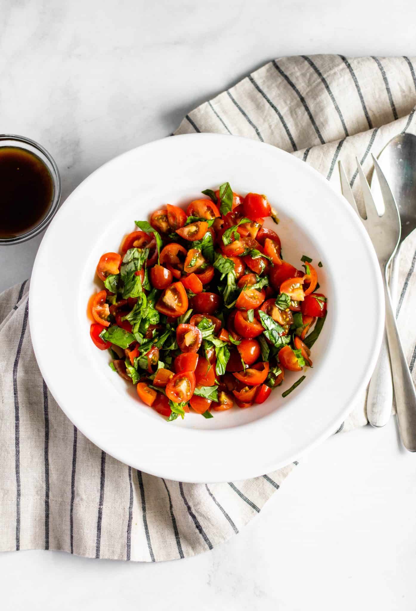 Tomato Basil Salad #lowfodmap #tararochfordnutrition