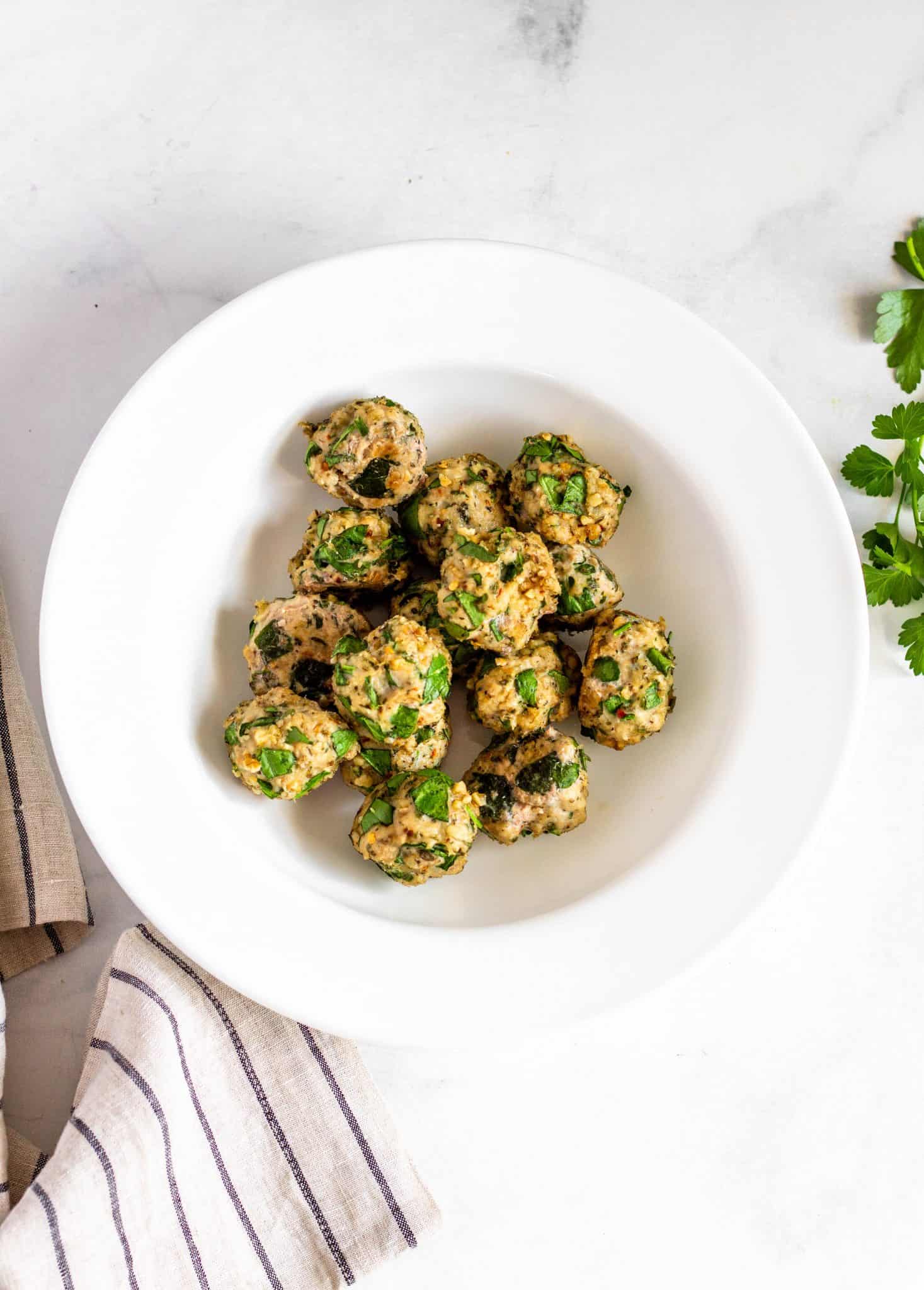 Spinach and Herb Chicken Meatballs #lowfodmap #tararochfordnutrition