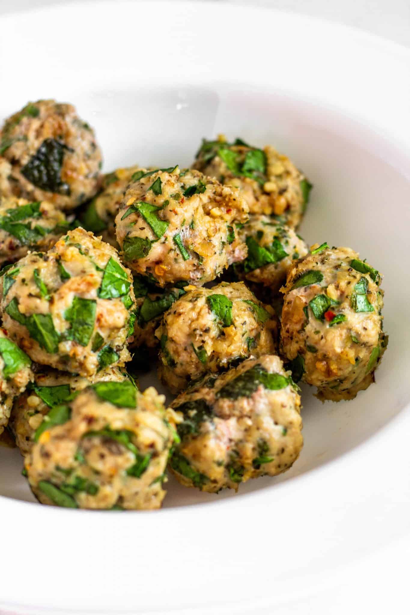 Spinach and Herb Chicken Meatballs #lowfodmap #tararochfordnutrition