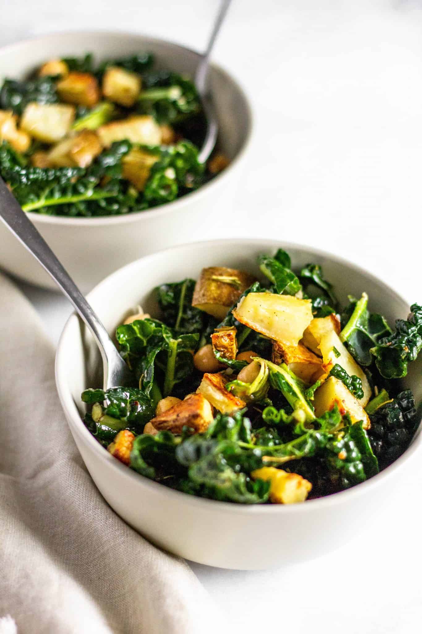 Roasted Potato Kale and Chickpea Salad #lowfodmdap #tararochford