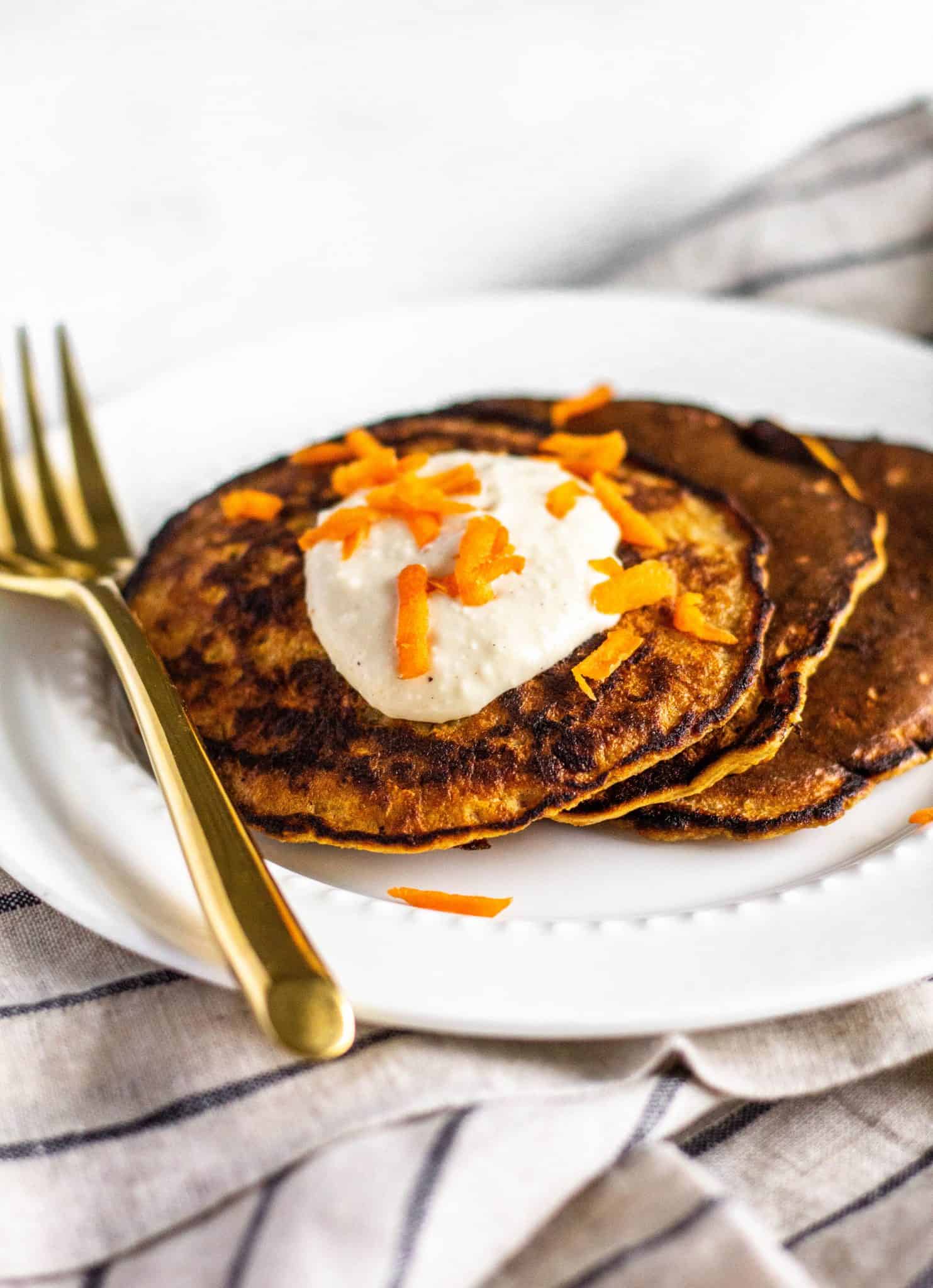 low FODMAP Carrot Cake Pancakes #lowfodmap #tararochfordnutrition