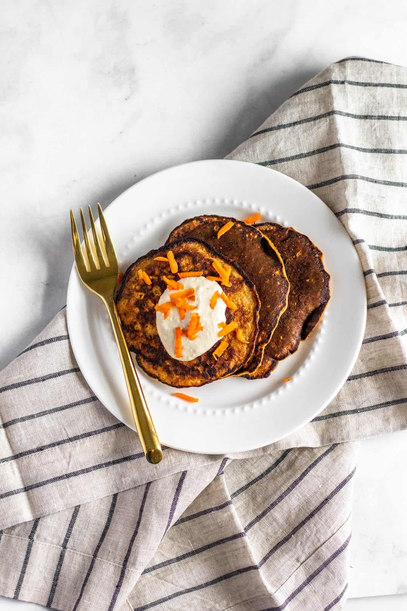 low FODMAP Carrot Cake Pancakes #lowfodmap #tararochfordnutrition