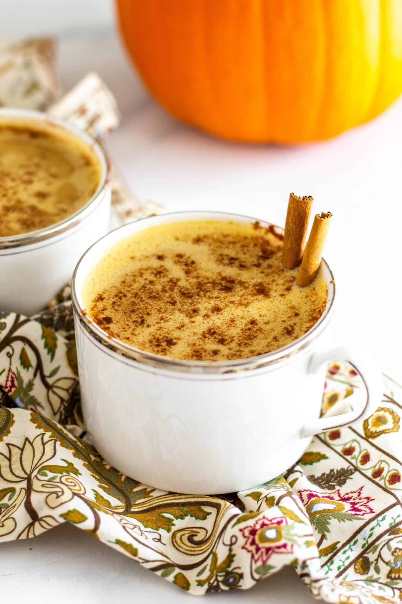 Healthy Pumpkin Spice Latte with Oat Milk #dairyfree #pumpkinlatte