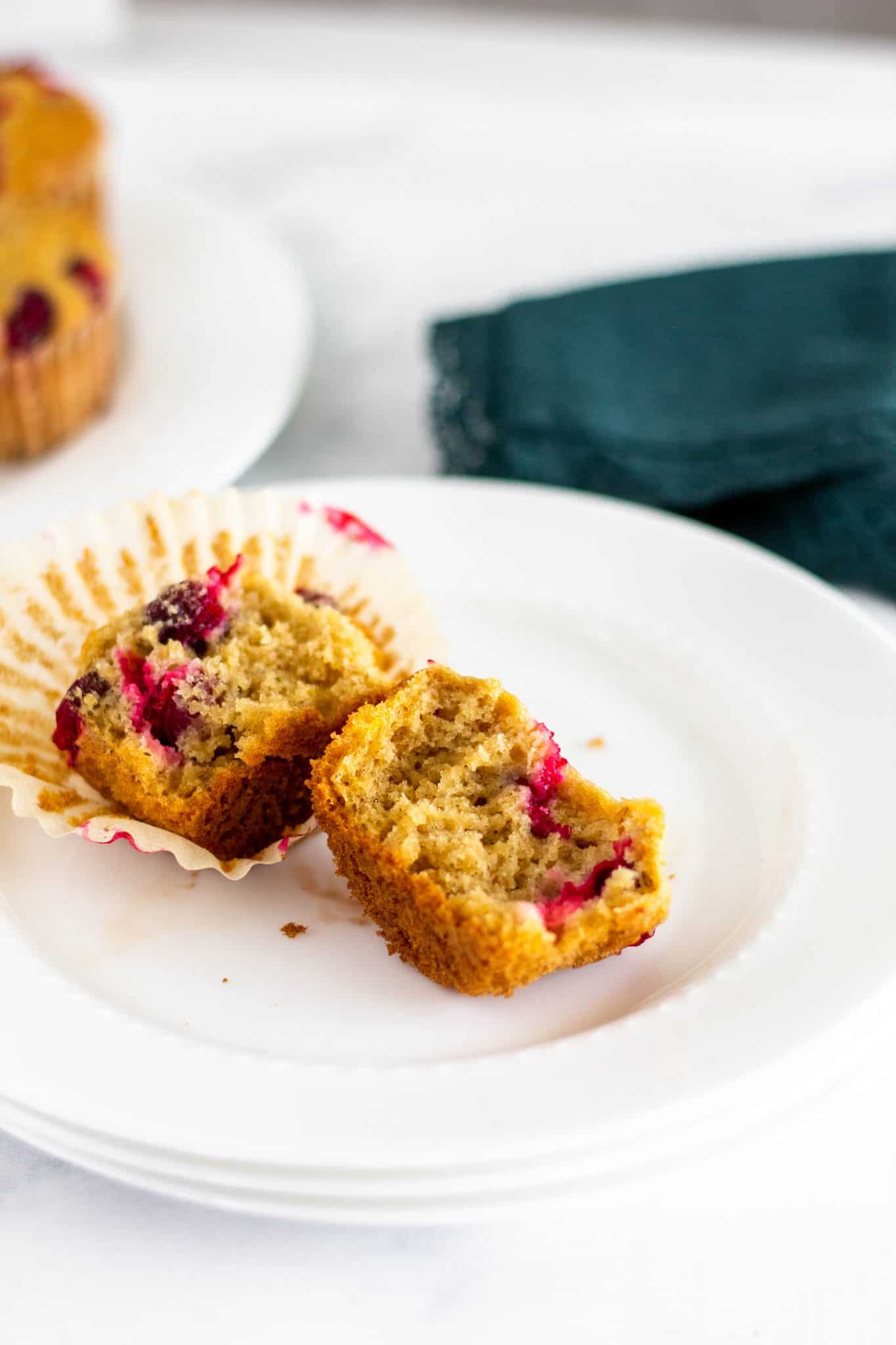 Low FODMAP Cranberry Orange Muffins - Tara Rochford Nutrition #lowfodmapmuffins #lowfodmapbaking