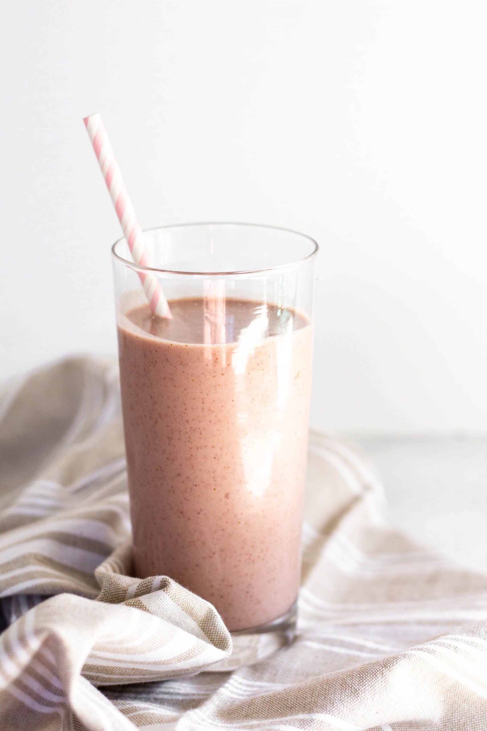 Cherry Almond Smoothie | Tara Rochford Nutrition #smoothie #freesample #healthysnack