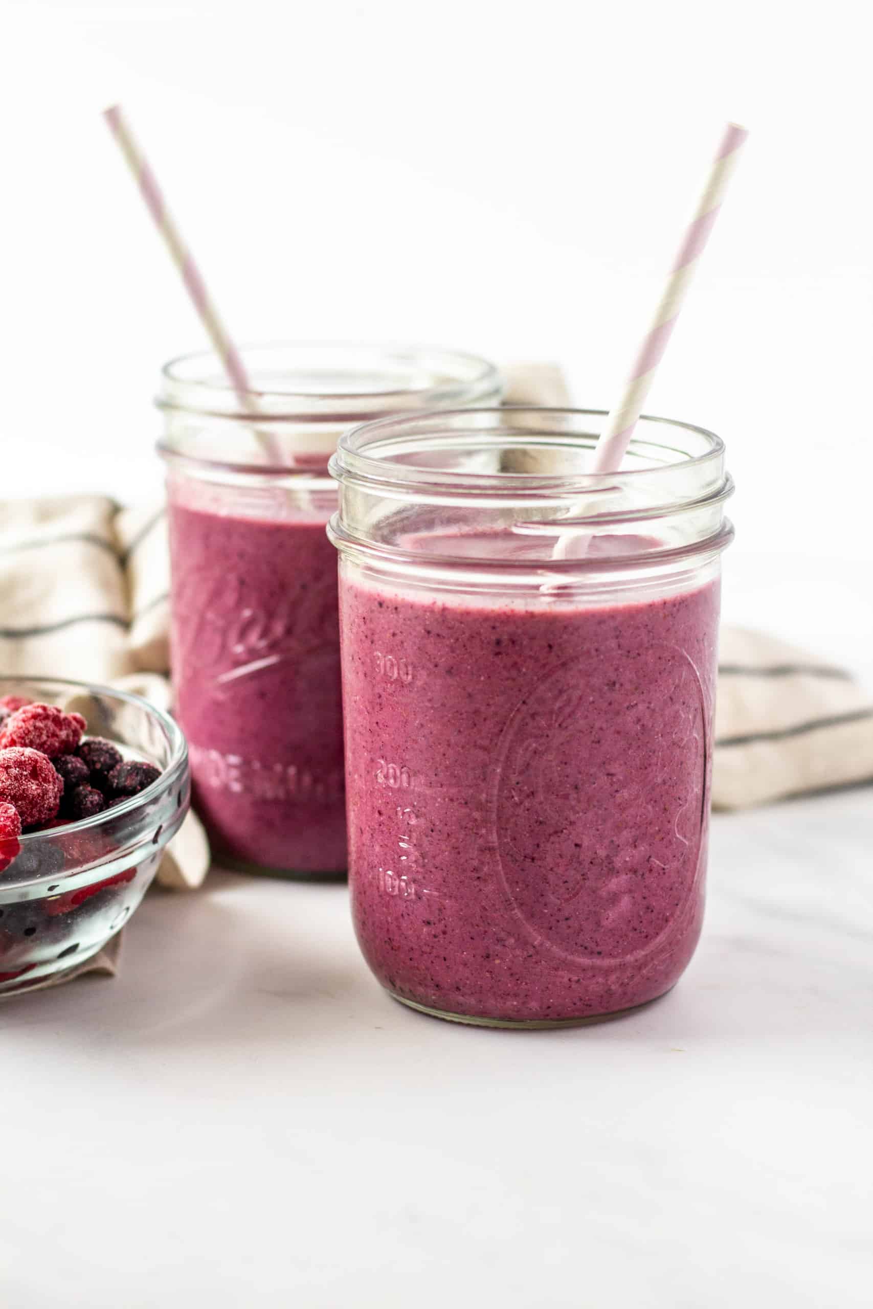 Mixed Berry Smoothie with Kefir #smoothierecipe #glutenfreerecipe #healthysmoothie