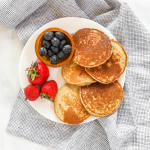 Baby Led Weaning Banana Pancakes #blw #blwpancakes #toddlerbreakfast