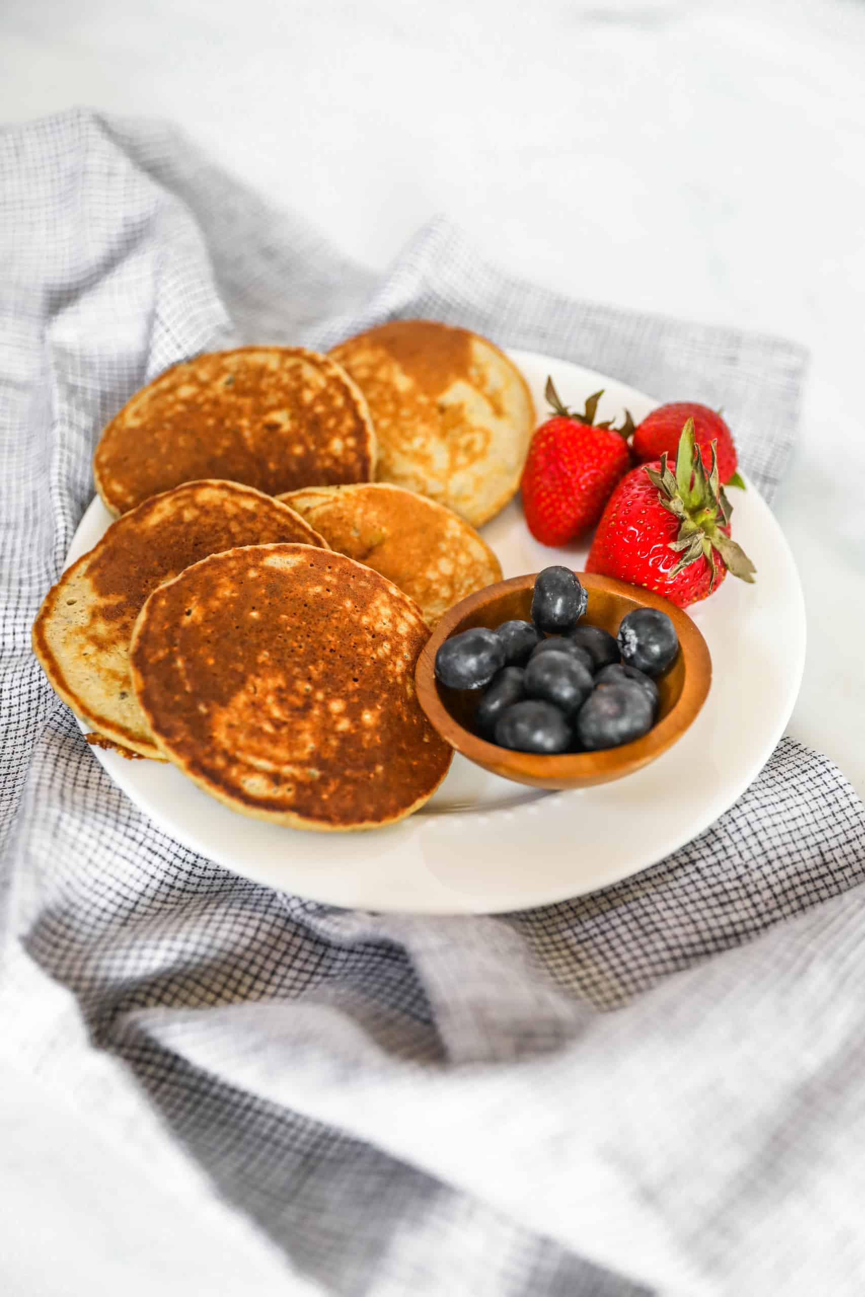 Baby Led Weaning Banana Pancakes #blw #blwpancakes #toddlerbreakfast