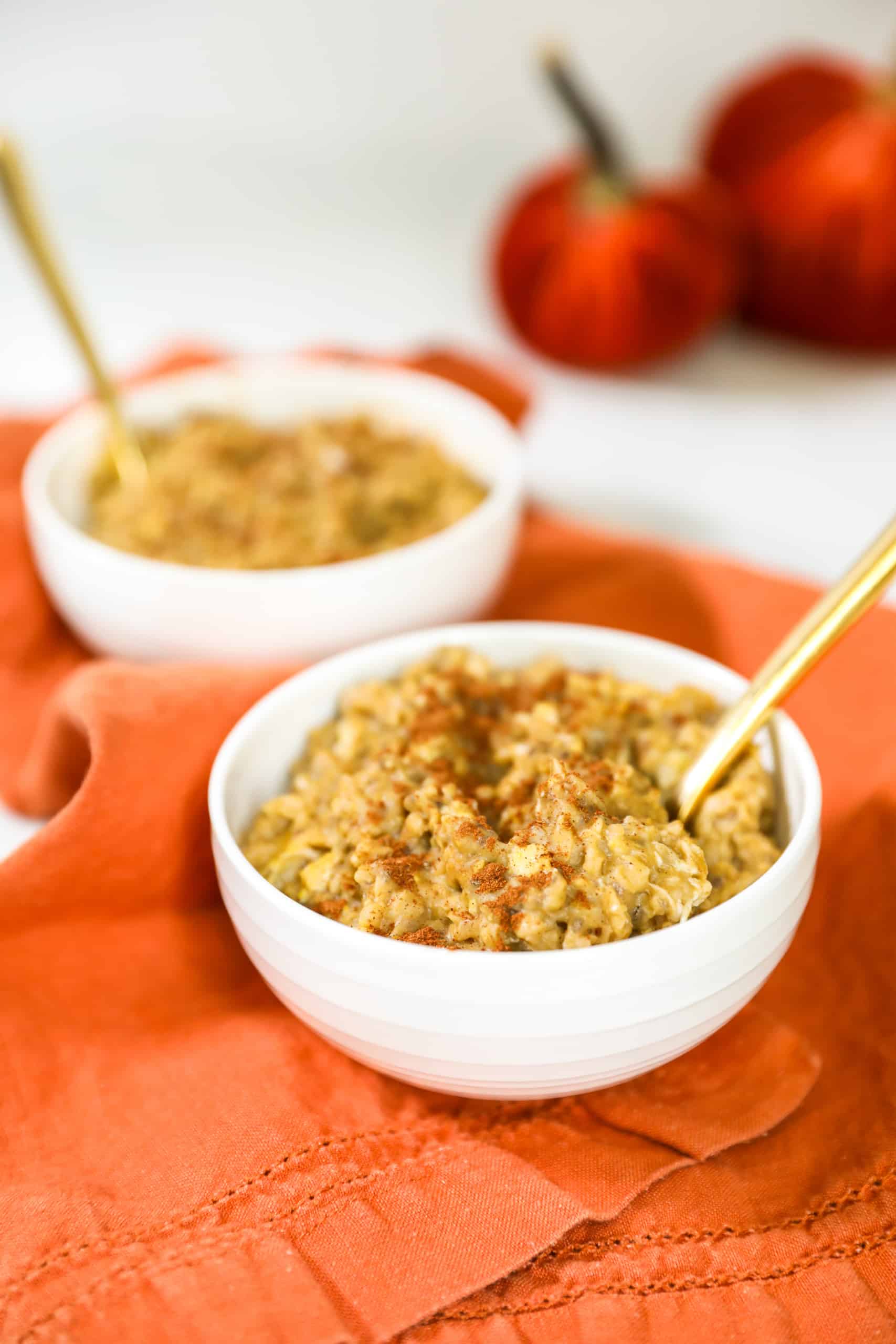 Pumpkin Spice Oatmeal #pumpkinbreakfast #pumpkinrecipes