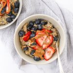 Cinnamon Banana Oatmeal with Eggs #toddlerbreakfast #babyledweaning