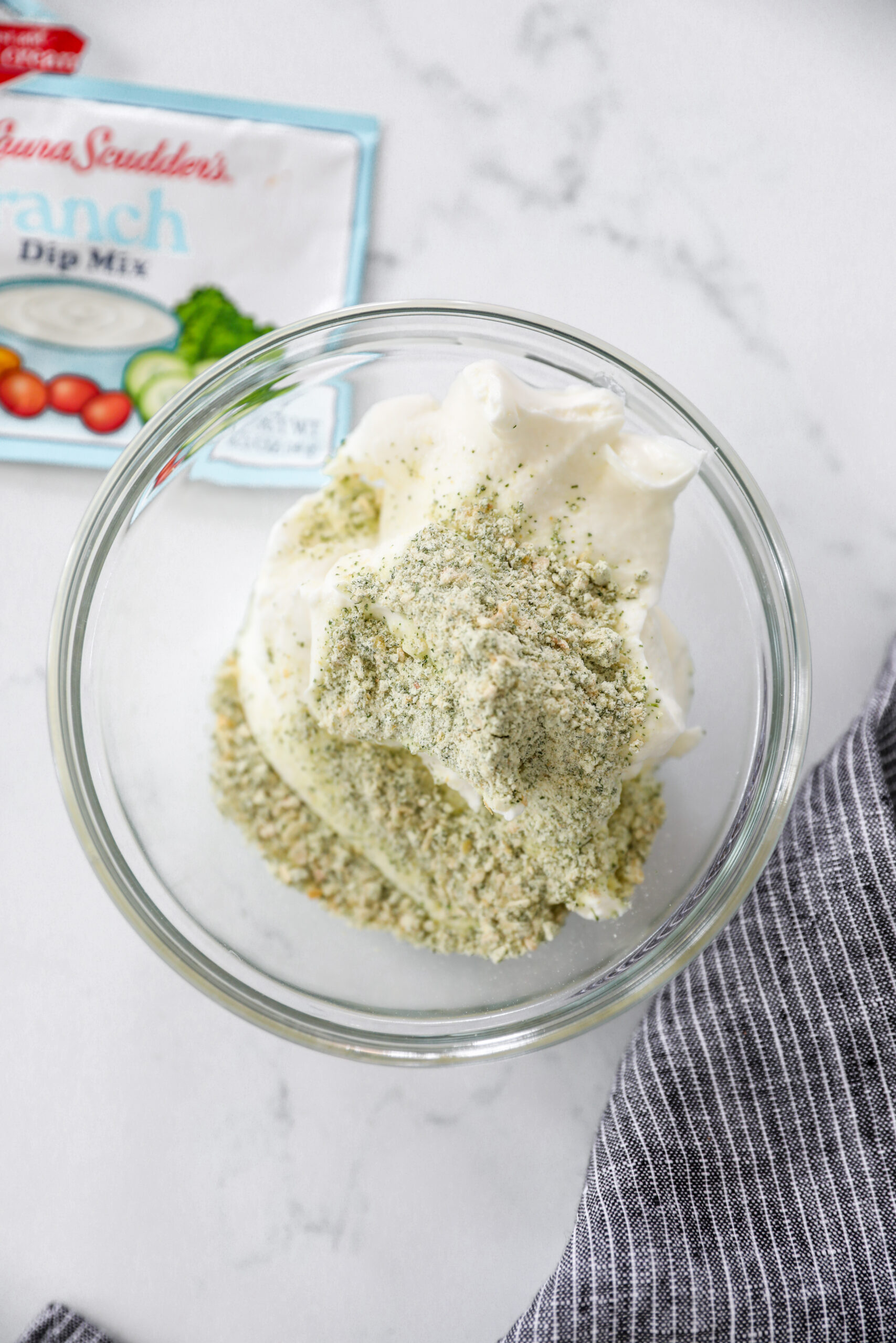 Greek Yogurt Ranch Dip #tararochfordnutrition #diprecipe