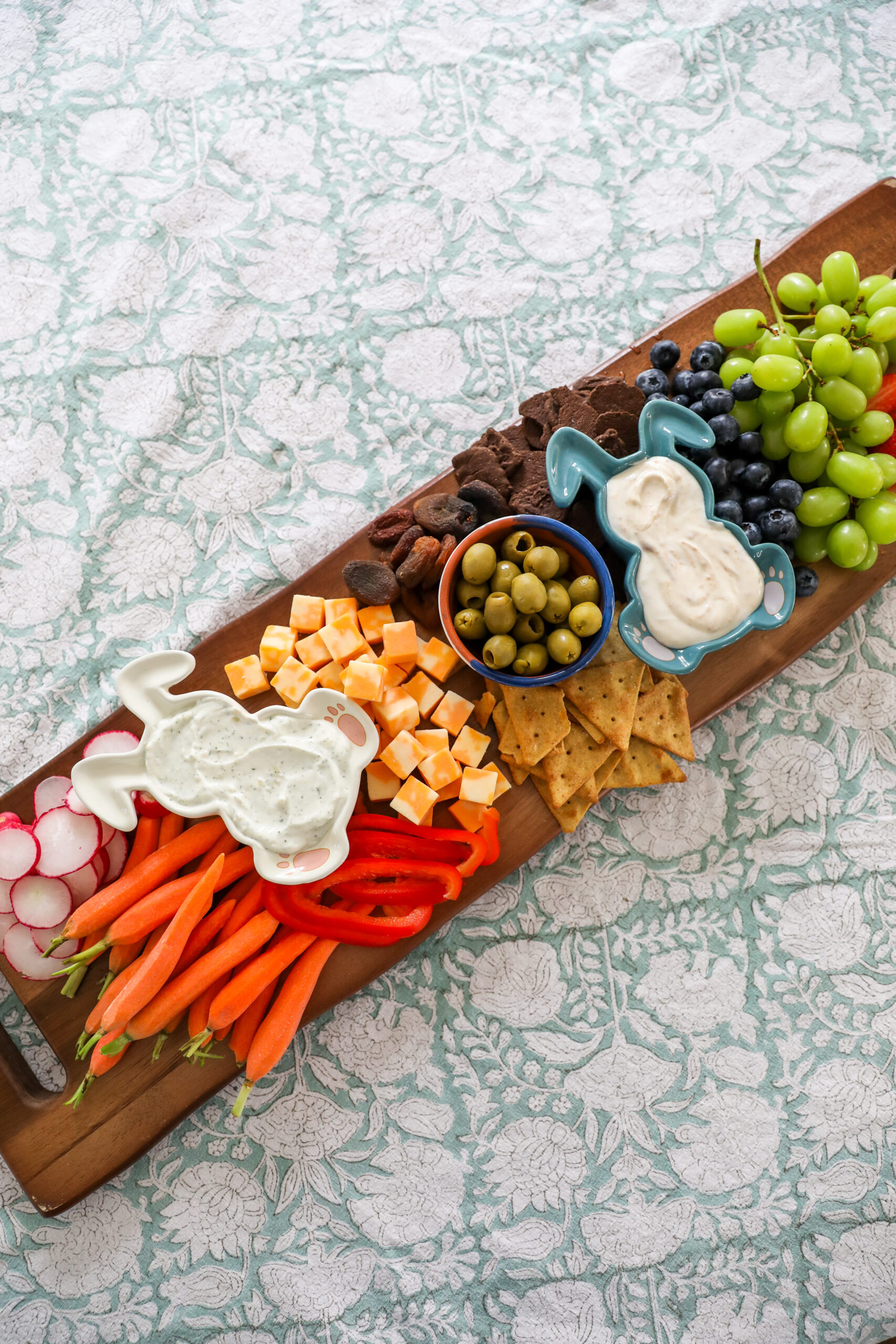 Healthy Easter Snack Board #snackboard #tararochford